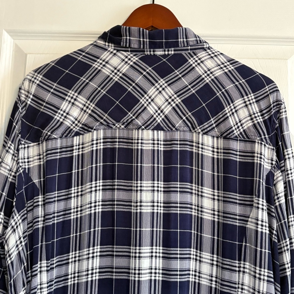 Torrid Navy & White Plaid Challis Camp Button Down Shirt With Collar Size 2X - Picture 6 of 12